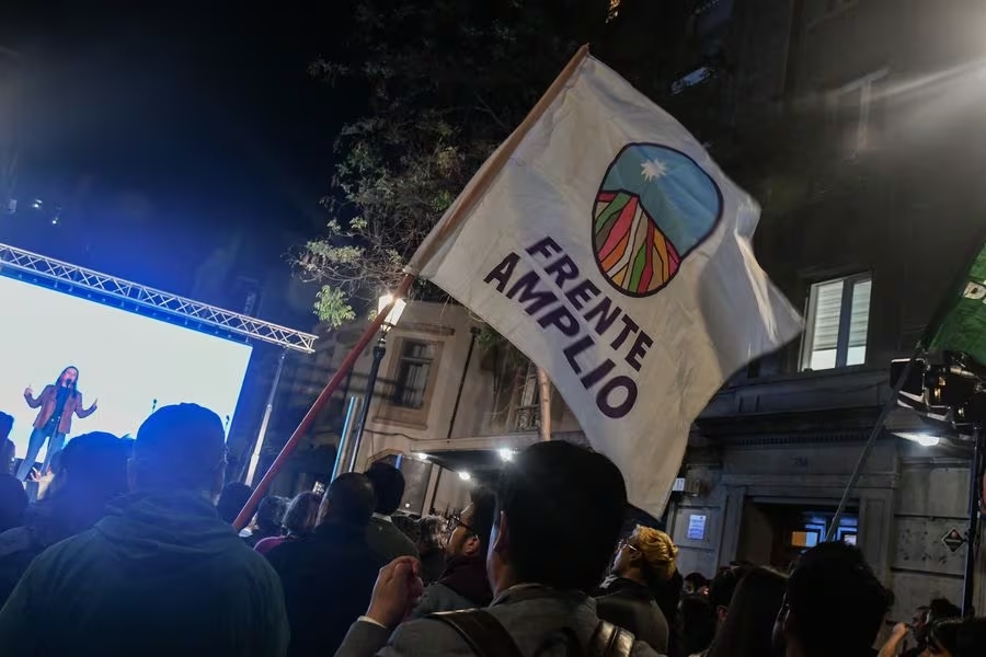 Partido Frente Amplio: Revolución Democrática y Convergencia Social convocan a plebiscito que definirá fusión de ambas colectividades