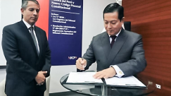 MINJUSDH presenta primera edición oficial de la Constitución Política del Perú